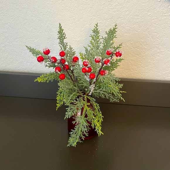 Pine and berry christmas branches in red vase/ Christmas floral arrangement - Picture 2 of 3